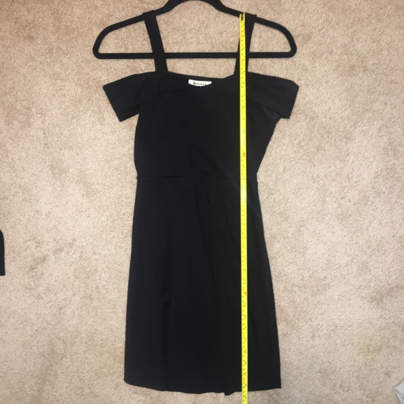 💘Monteau black dress over the shoulder sleeves! - Picture 8 of 11